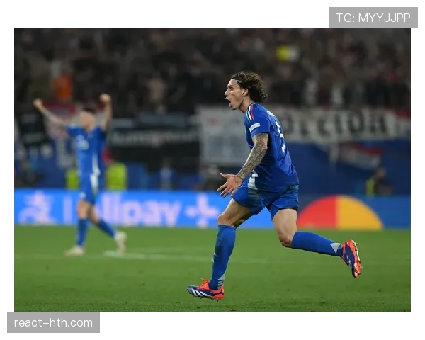 范戴克荣膺FIFA最佳后卫，巩固世界顶级防线领袖地位