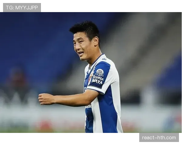 西布朗新赛季蓝白条纹战袍发布，球迷热议设计巧思与球队新期待